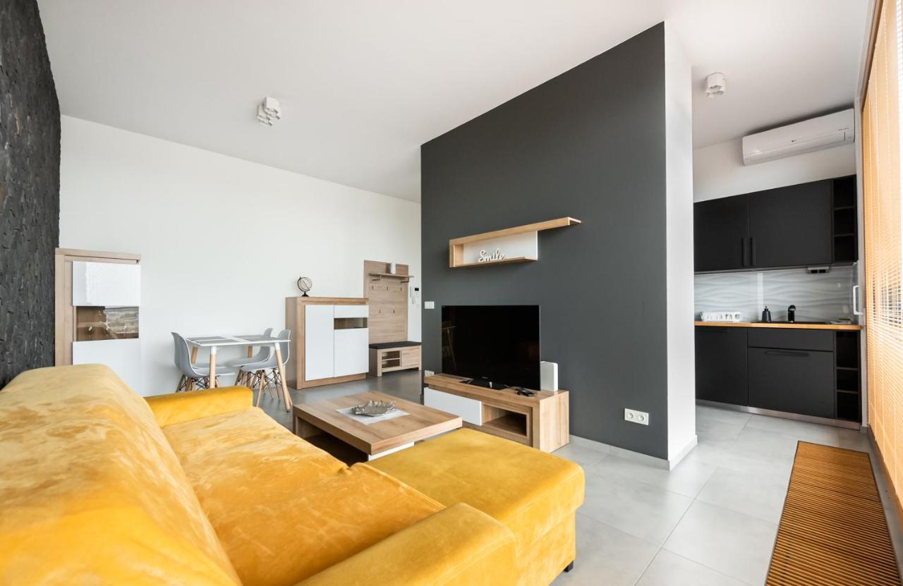 Metro Imielin 13Th Floor Apartment Warsaw Exterior photo
